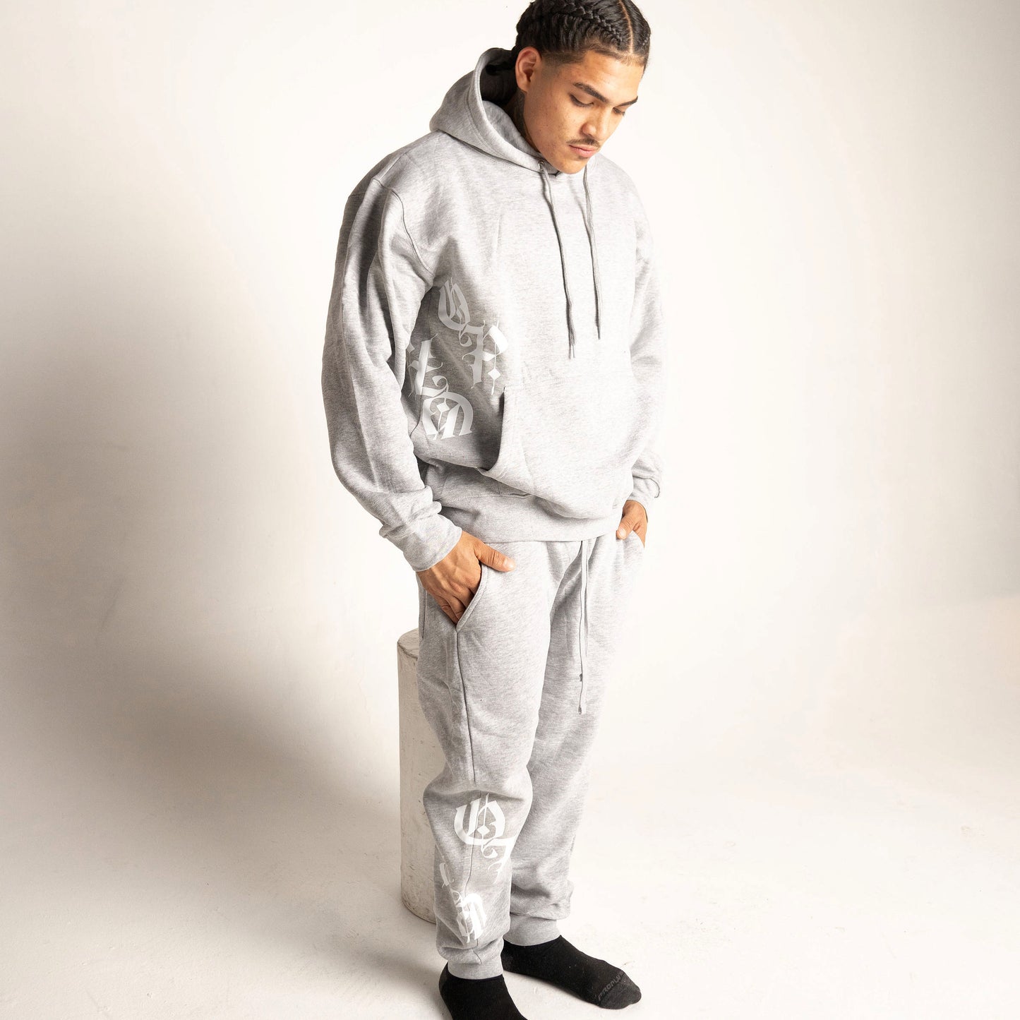 PHASEORIGINAL INITAL SWEATSUIT